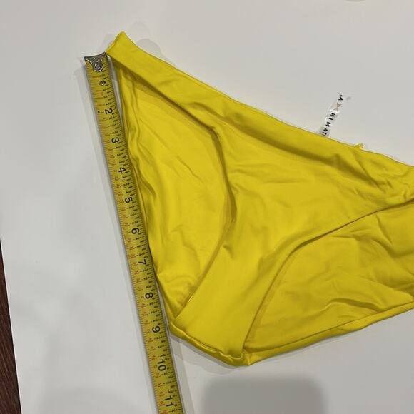 Vitamin A Swim 2 Piece  NWT Yellow Triangle Top and Classic Bikini Bottom - Picture 5 of 8